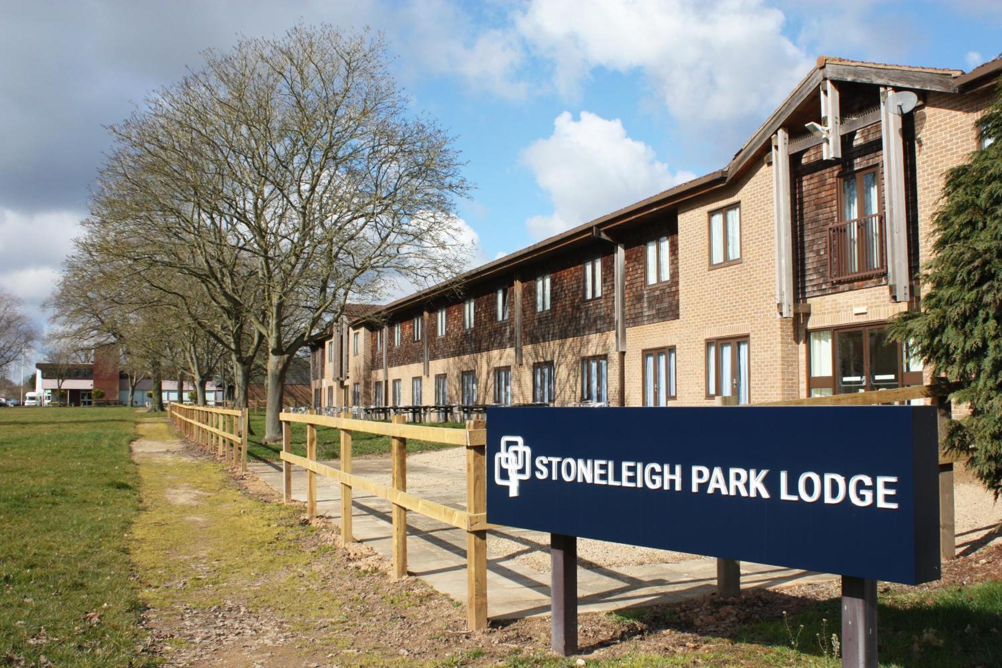 Stoneleigh Park Lodge Ashow Ngoại thất bức ảnh