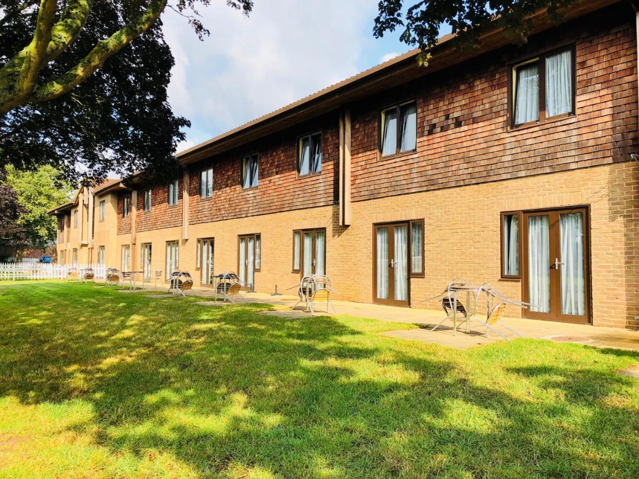 Stoneleigh Park Lodge Ashow Ngoại thất bức ảnh